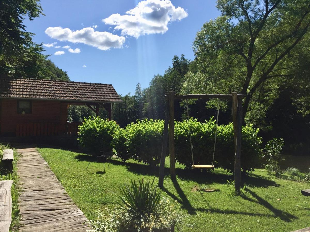 Holiday Home Radocaj スルニュ エクステリア 写真