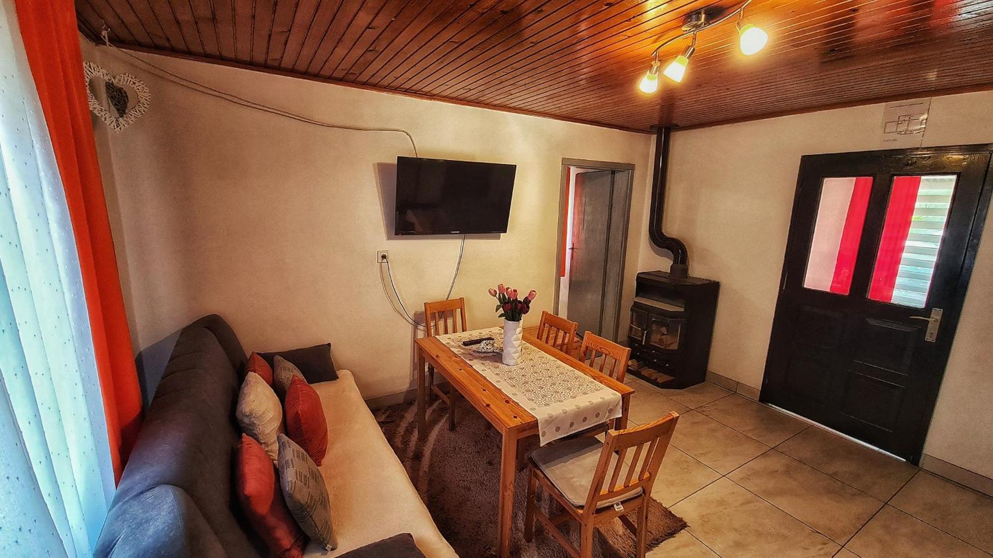 Holiday Home Radocaj スルニュ エクステリア 写真