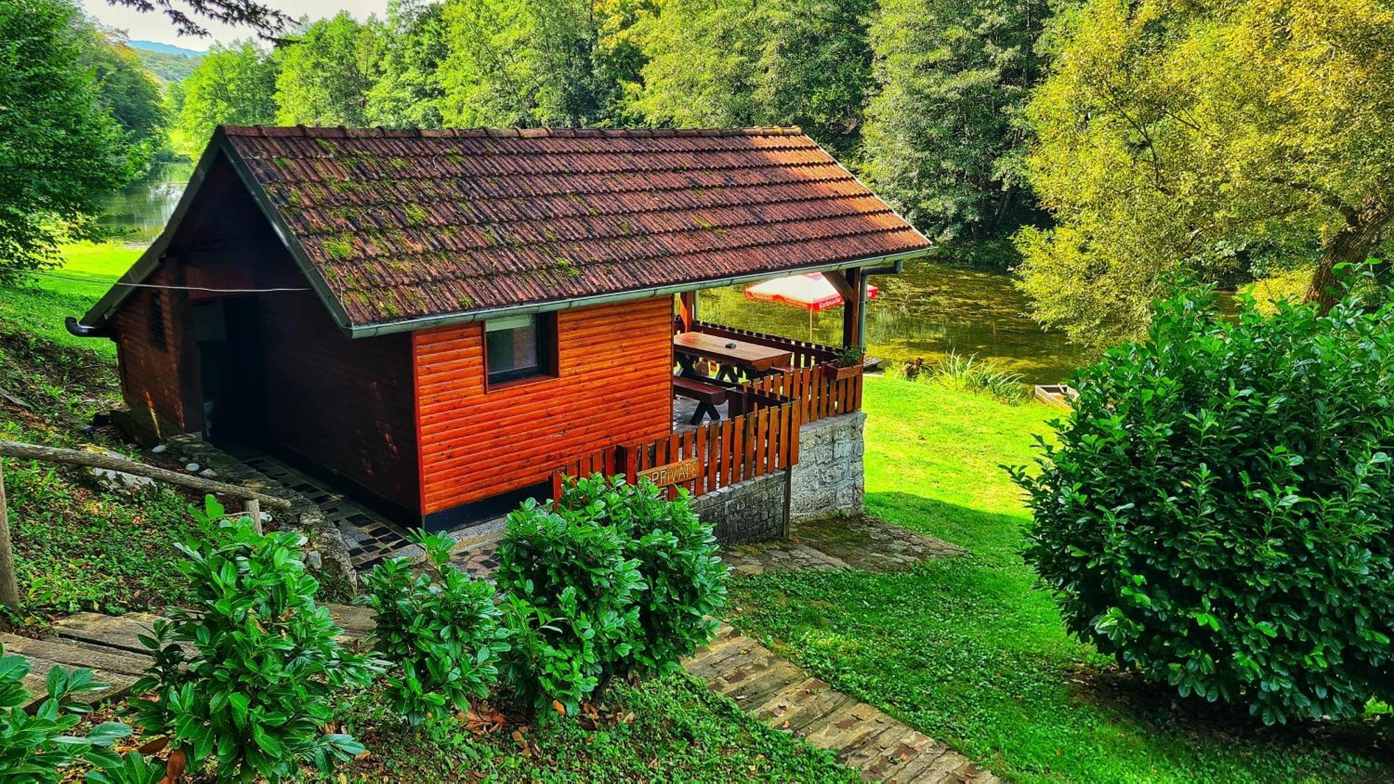 Holiday Home Radocaj スルニュ エクステリア 写真