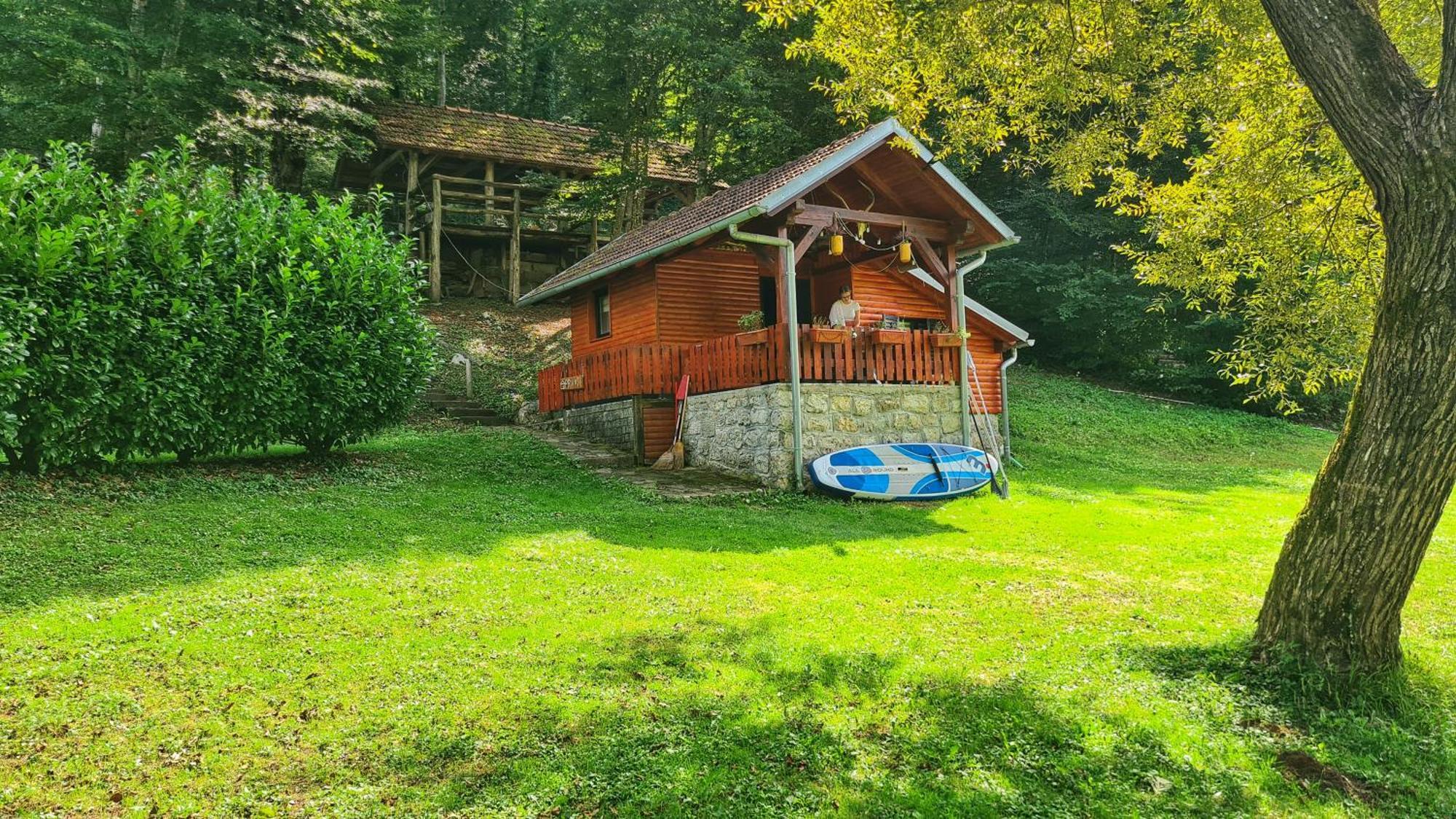 Holiday Home Radocaj スルニュ エクステリア 写真