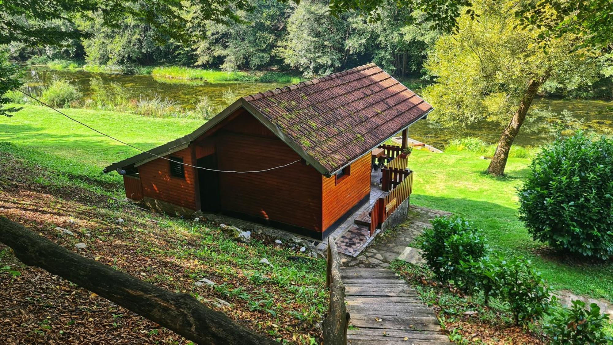 Holiday Home Radocaj スルニュ エクステリア 写真