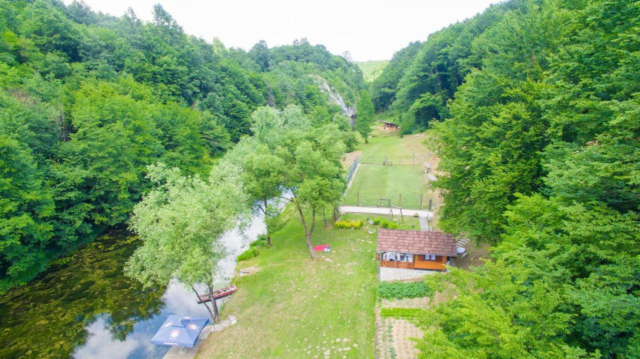 Holiday Home Radocaj スルニュ エクステリア 写真