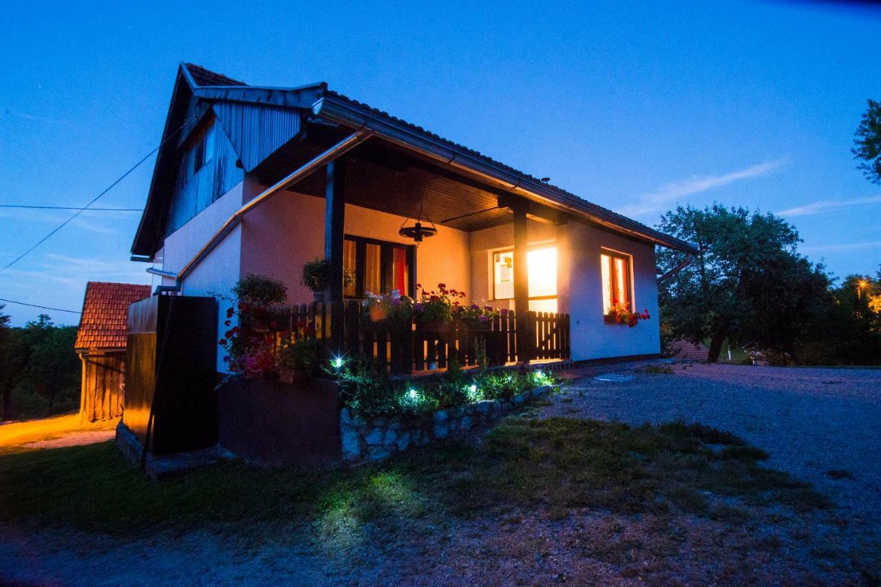 Holiday Home Radocaj スルニュ エクステリア 写真